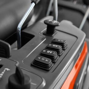 Tondeuse autoportée Husqvarna R 419TSX AWD Sans carter – Image 9